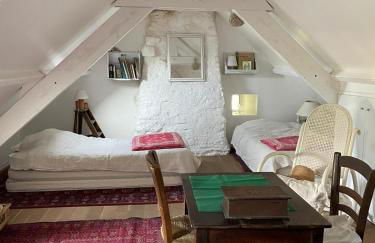 Unique Family House Steps from Port Miquel Beach - Foto 6