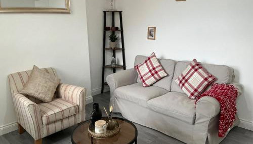 Homely Whittier Terrace 3 Bedroom House - Foto 2