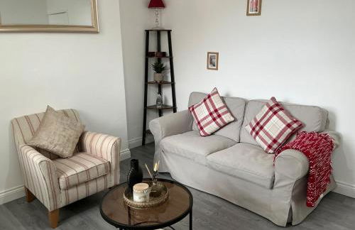 Homely Whittier Terrace 3 Bedroom House - Foto 2