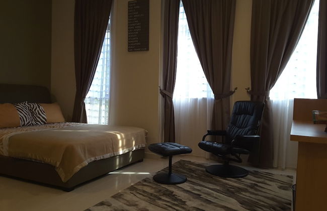 Laman Kurnia Holiday House - Photo 21