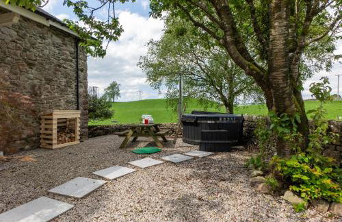 Perfect Family Retreat with Hot Tub, Nr the Lakes - Foto 2