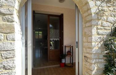 Appartement les Mésanges en rez de jardin -terrasse-2 chambres-parking - Foto 32