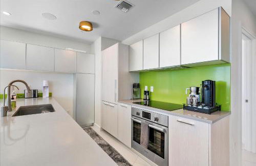 POSH Ocean View Penthouse - Heated Pool, Gym, Office! 10mins Beach - Foto 35