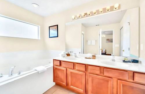 Bella Vida House with Pool and Games - Near Disney! - Foto 22