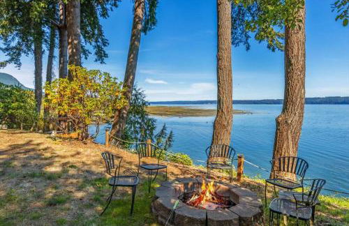 4BR waterfront home with beach access and views - Foto 12