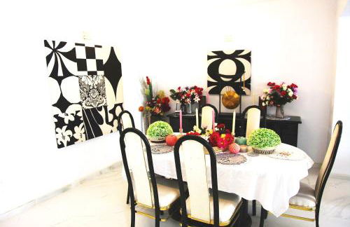 18 Person Bachelorette Pool Parties - Photo 9