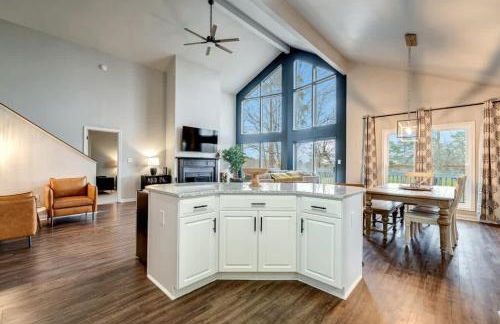 King Beds with Hot Tub Arcade & Golf Course View - Foto 22