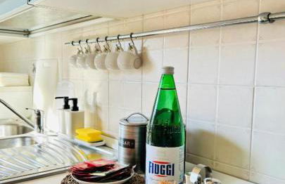 Accogliente Appartamento con Balcone Panoramico Fino a 3 Persone, Vicino al Centro Storico - Foto 15