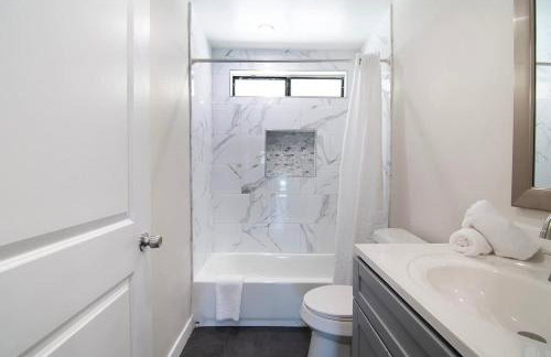 Stylish 1BR Near Universal Studios with Parking - Foto 27