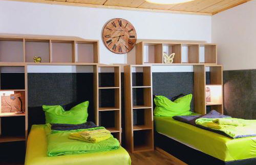 APARTMENTHAUS "AM KORNFELD" - 10 Gästewohnungen mit 1-3 Schlafzimmern, 40 Betten, Raucherbalkon, Reinigungs- & Wäscheservice, Grillgarten, Parkplatz - Foto 27