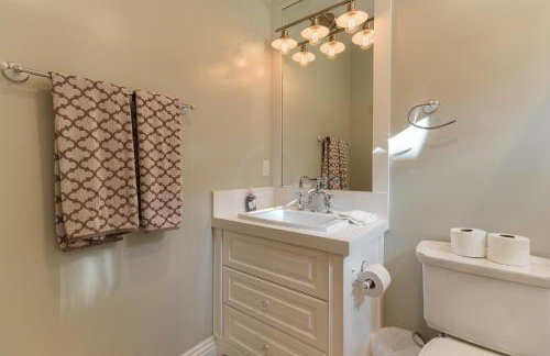 Beautiful 2 Story Right by the Water, Ocean View - Foto 39