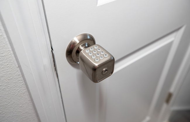 Pet Friendly Modern Zen Studio Retreat W/ Hot Tub! Home by RedAwning - Foto 10