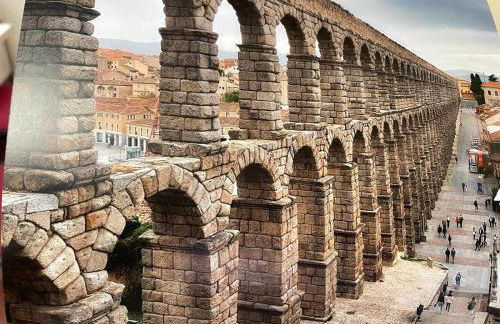 El Jardín de la Alegría - Foto 28