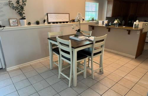 Pet-Friendly SW Home, 13 Mins to Mizzou - Foto 6