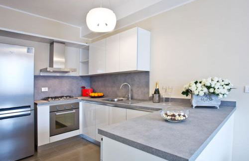 SALA COMACINA APARTMENT NO 4-SLEEPS 10 by Italian Apartments - Foto 9