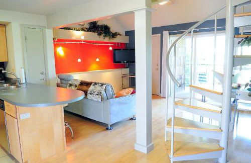 Barton Hills Condominiums - Foto 1