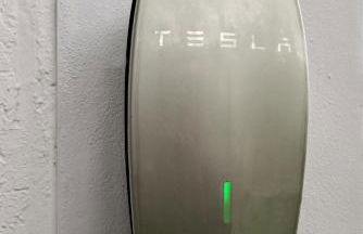 Luxury Modern Waterfront House in BEST Location! King Bed Suite & Close to Beach - Photo 37