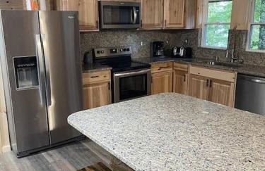 Creekside 3 bedroom 2 bath cabin on private creek - Foto 12