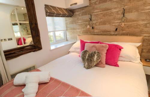 The Forge - Photo 15