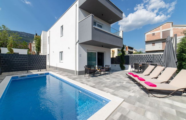 Luxury Kastela Villa With Heated Pool and Lounge Area - Foto 23