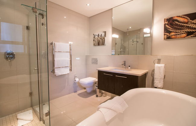 Camps Bay One Bedroom Apartment - The Crystal - Photo 9