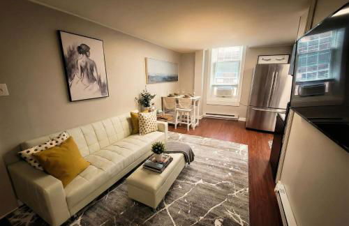 Redwood Loft at Park Place King bed Walk in Closet Fast Wifi and Free Coffee - Foto 10