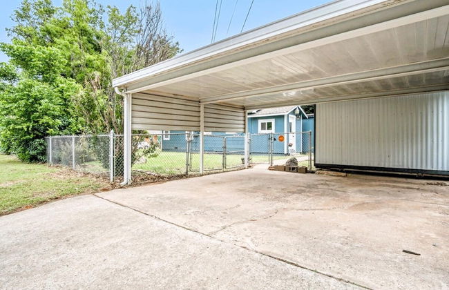 Cute Tiny House With Fenced Yard Near Plaza Dist - Photo 25