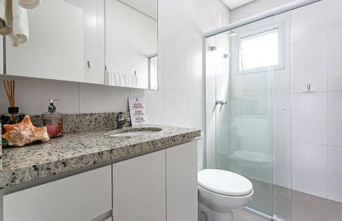 Apto 2Q e churrasq. 800m da praia de Jurerê SGA202 - Foto 24