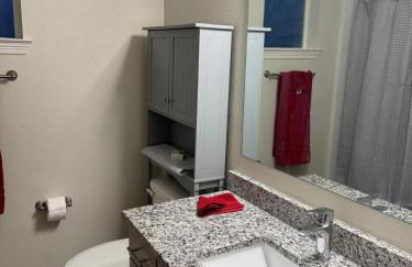 Cozy 2BHK Getaway in Cedar Park - Photo 11