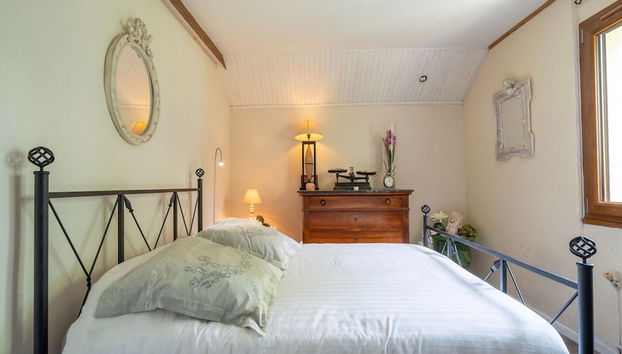 Majestic Holiday Home in Laroque With hot tub - Foto 4, Habitación