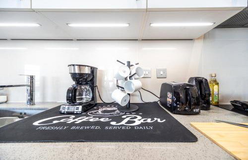 Stylish 2 bed Flat in London with River Thames views Access to boat rides into London-Near O2 Arena and Excel, Fast Wi-Fi, Free Parking, Excellent links Elizabeth and Southeastern Train Line - Foto 28