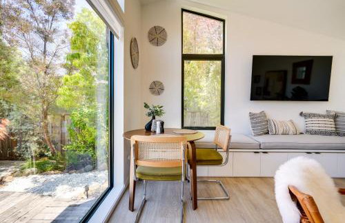 Redwood City Escape with Big-Screen TV! - Foto 11