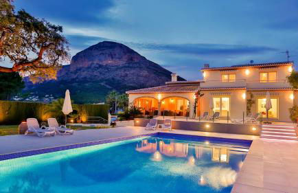 Casa Juana is a modern, luxury, exclusive, 6 bedroom villa. - Foto 47