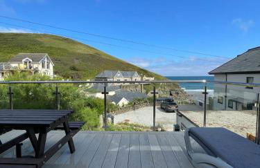 THE ANNEXE AT UPPER BEACH HOUSE - Photo 2