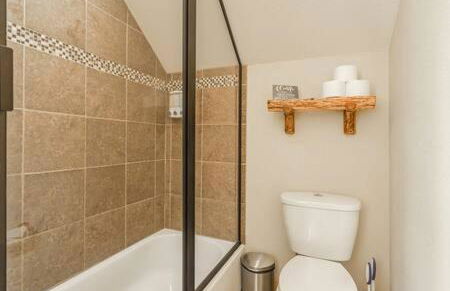 Cabin~Views~Heart of Town~W&D~Fireplace~Kitchen - Foto 29