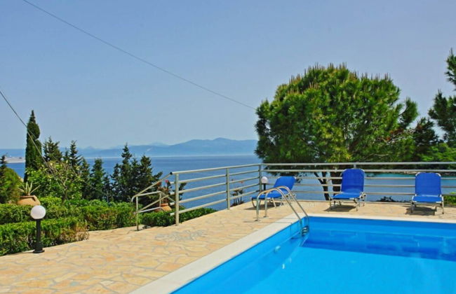 Dolphin Studio Swimming Pool Walk to Beach Sea Views A C Wifi Car Not Required - 559 - Foto 10