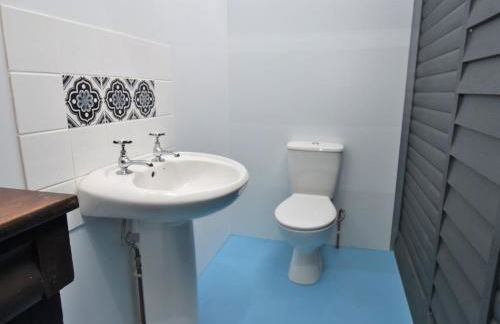 1 Bed in Rhydowen 85415 - Photo 21