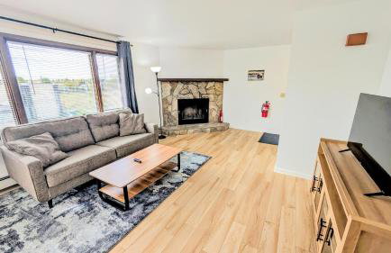 Spacious Downtown 2-bdrm Apartment - Photo 19