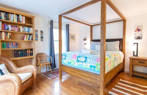 Stunning Home with In-Ground Pool - Photo 18