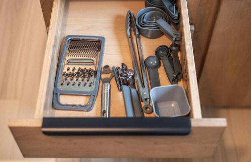 Tranquil Light-Filled Retreat 3BR Ranch - Photo 28