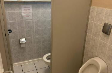 Large accommodation for up to 18 people near Halle Leipzig with Pool Table - Foto 24