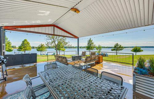 Van Vacation Retreat with Private 300-Acre Lake! - Photo 30