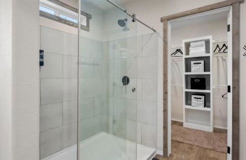 New Bear Lake Home with Beautiful Fall Views - Photo 12