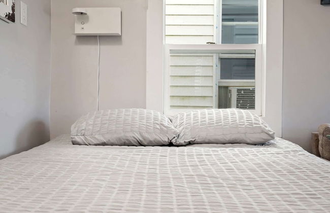 Just Beachy Charming Studio! - Photo 6