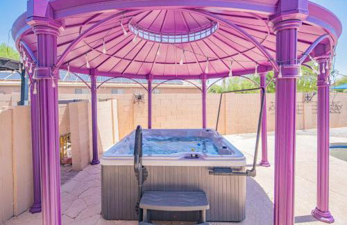 StayShores Chic Retreat – Pool HotTubSweet Sleep - Photo 7