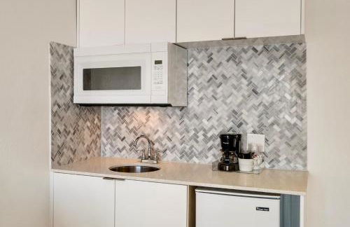 Best location by the Beach ! Free WiFi - TV - All amenities - Foto 25