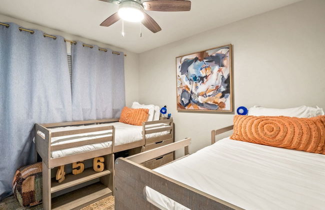 5BR Sleeps 10 Hot Tub Fire Pit Games & Walk to ASU - Foto 3