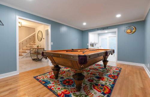 Modern Luxury with Pool Table 3BR-5BD Sleeps 10 - Foto 35