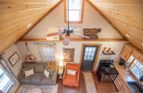 New River Views & Access - Hot Tub, Gazebo, Fire Pit, Next to Riverside Canoeing! - Foto 28