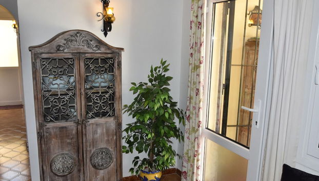 Coastal Villa Near Beaches - Foto 3, Recepción